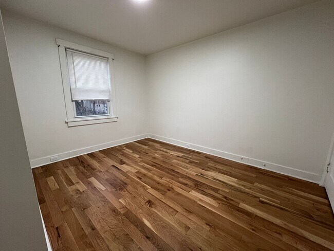 Building Photo - Available August 1, 2026; Lease will end July 27,  2027