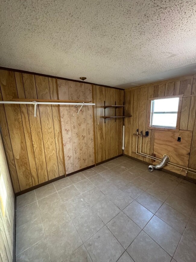 Building Photo - Lorena ISD