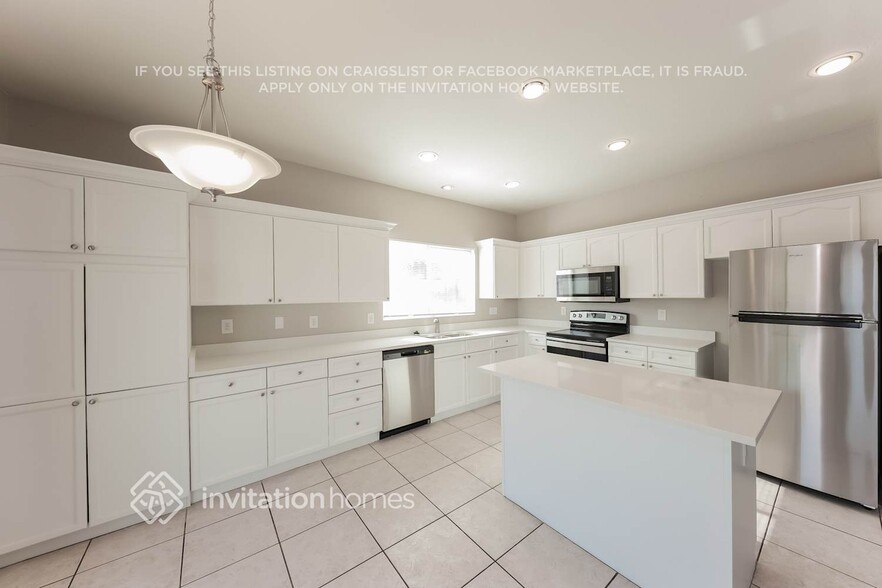 Building Photo - 3012 W Winter Dr