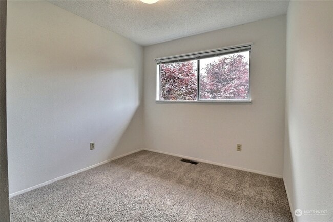 Building Photo - 10608 166th Pl NE