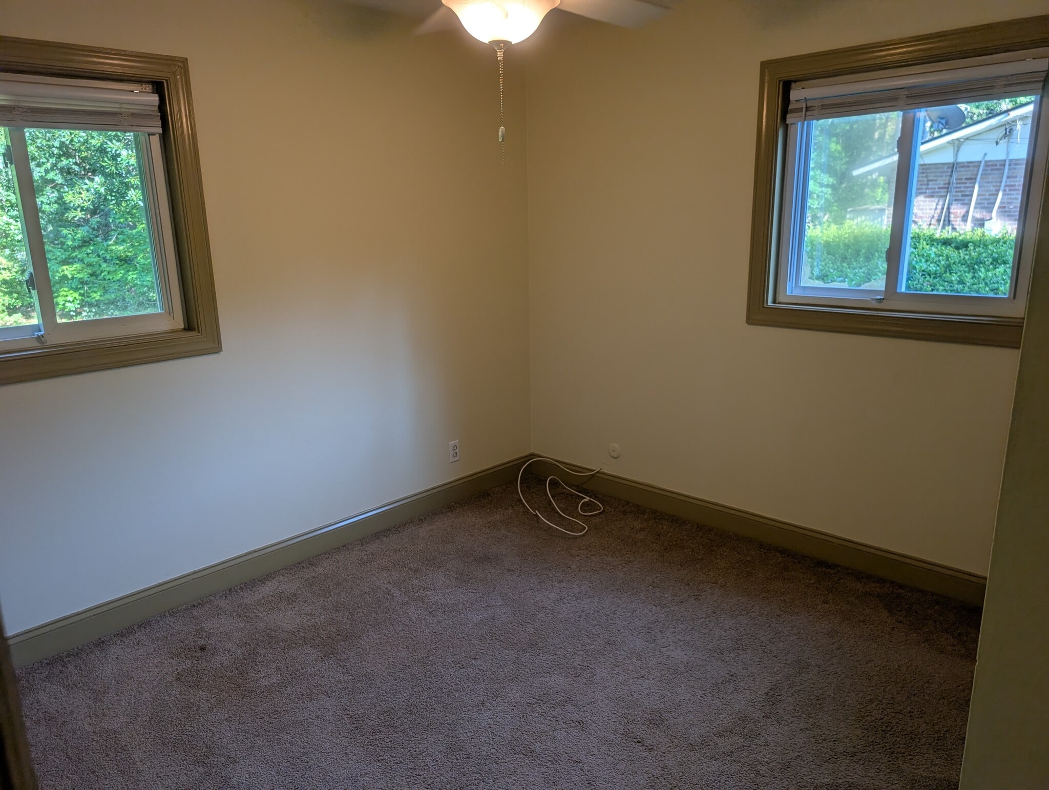 Building Photo - 634 Constant Dr