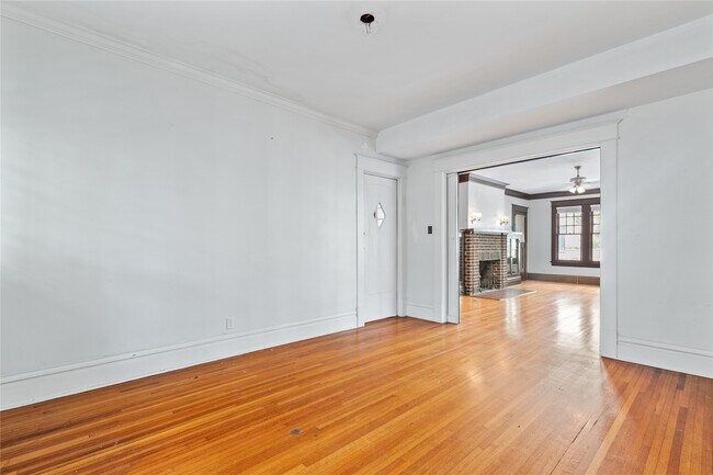 Building Photo - 806 Winbern St