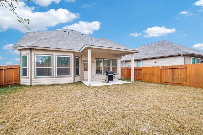 Building Photo - Looking for your first home or your forever home, the open floor plan on this beautiful home in t...