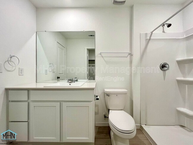 Building Photo - 12931 Kathleen St