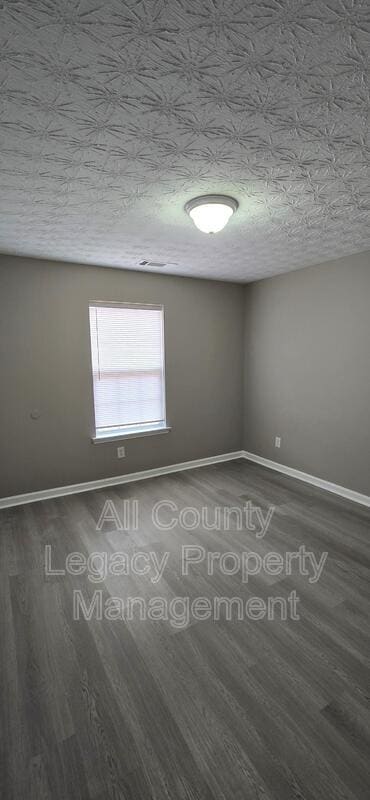 Building Photo - 10107 Clearview Dr NW