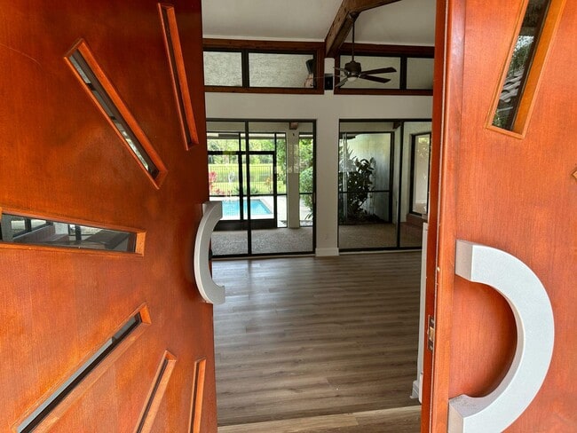 Building Photo - 7243 Encina Ln