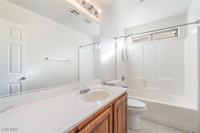 Building Photo - 6496 Chettle House Ln