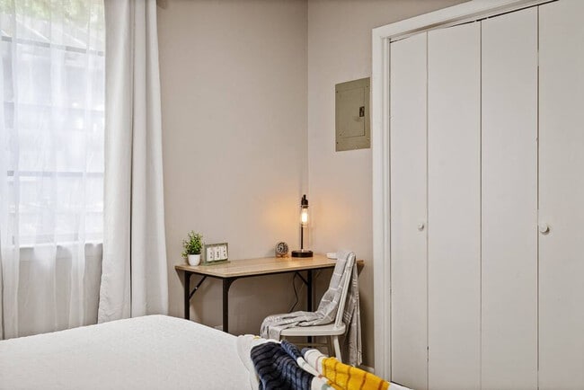 Building Photo - 2001 N 61st Ave