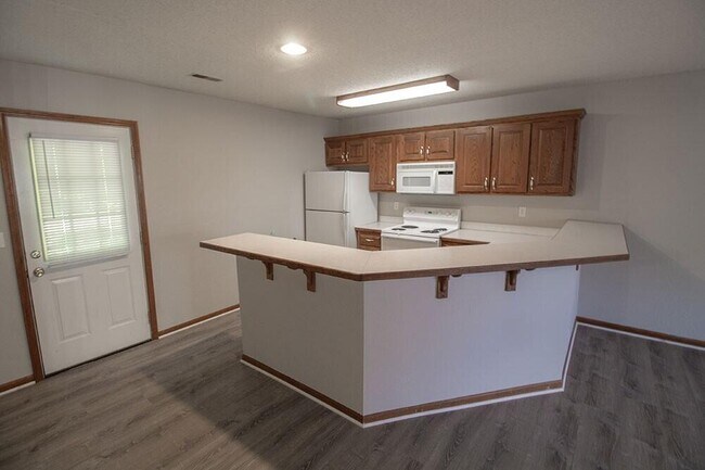 Building Photo - 1316 Valley Creek Ln