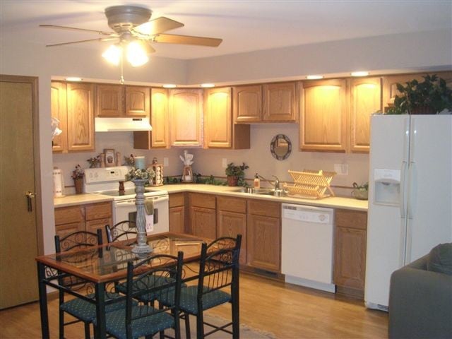 Building Photo - 1037 Ridge St