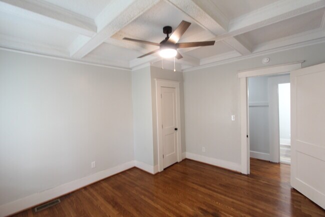 Building Photo - 4753 2nd Ave N