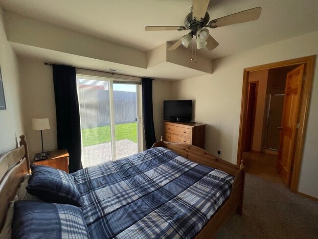 Building Photo - 221 Parkway Dr