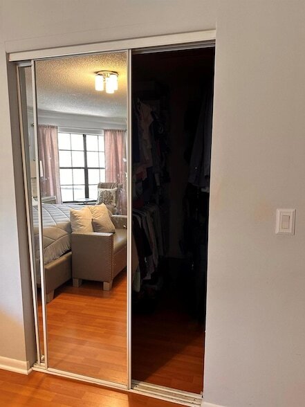 Building Photo - 1728 Shoreside Cir