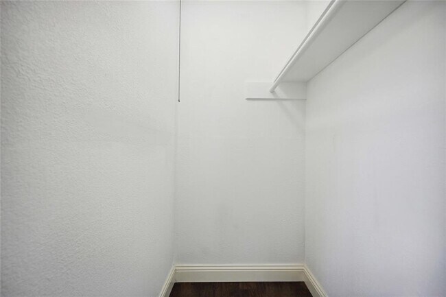 Building Photo - 3403 Linkwood Dr