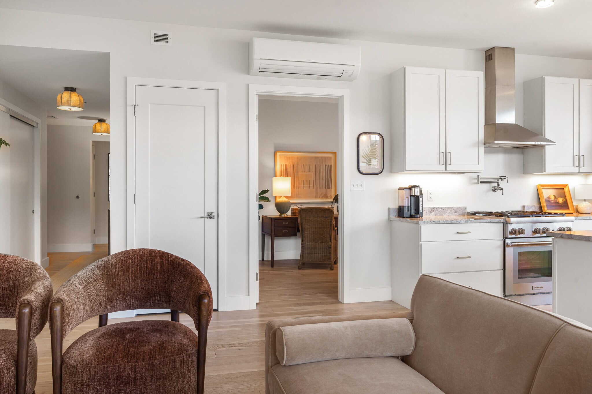 Building Photo - 383 Commercial St