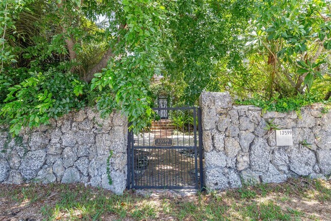 Building Photo - 13599 Old Cutler Rd