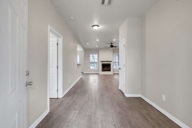 Building Photo - 3429 Nottingham Ln