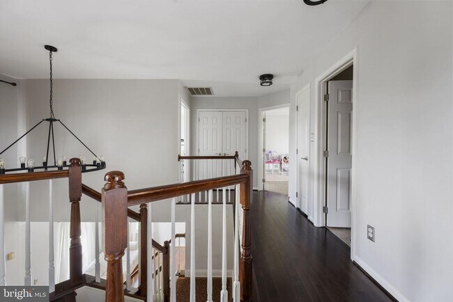 Building Photo - 608 Talmadge Ct SE