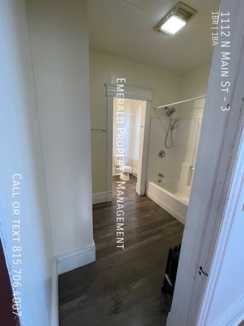 Building Photo - 1112 N Main St