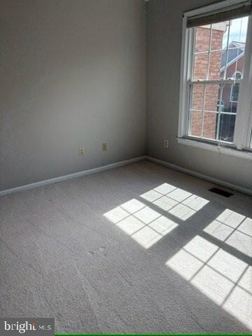 Building Photo - 5142 Woodford Dr