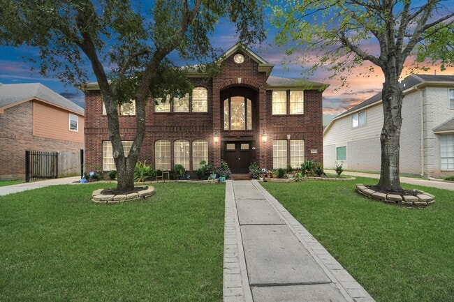 Building Photo - 922 Bayhill Dr