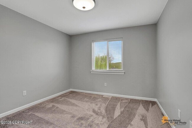 Building Photo - 960 S Enterprise Dr