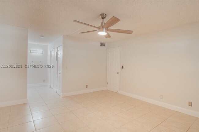 Building Photo - 2700 Coral Springs Dr