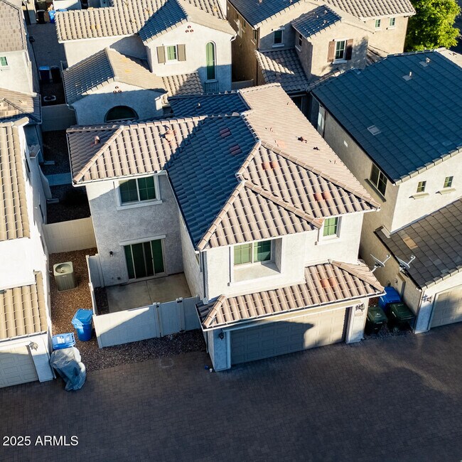 Building Photo - 1958 W Busoni Pl