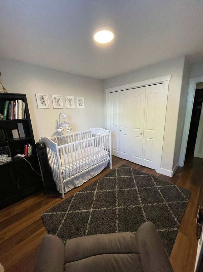 Building Photo - 2 bedroom condo