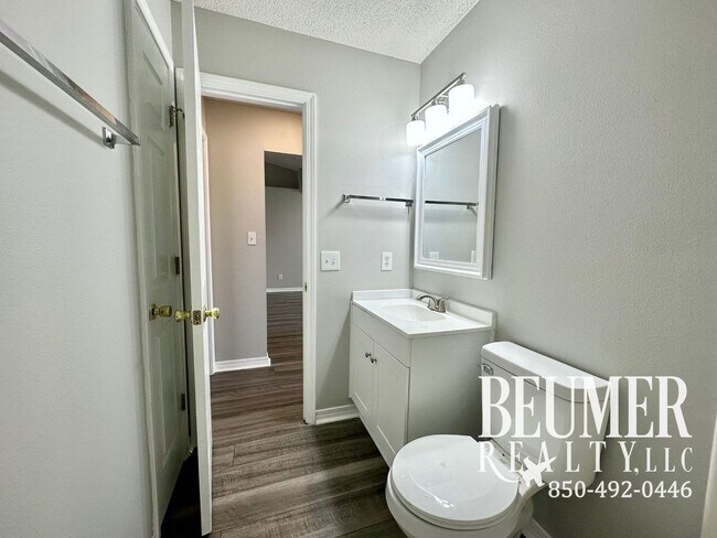 Building Photo - 3br/2ba minutes to NAS back gate
