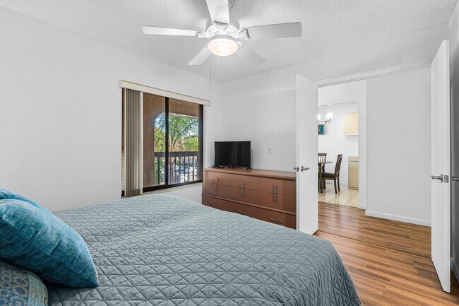 Building Photo - 10110 Cedar Point Blvd