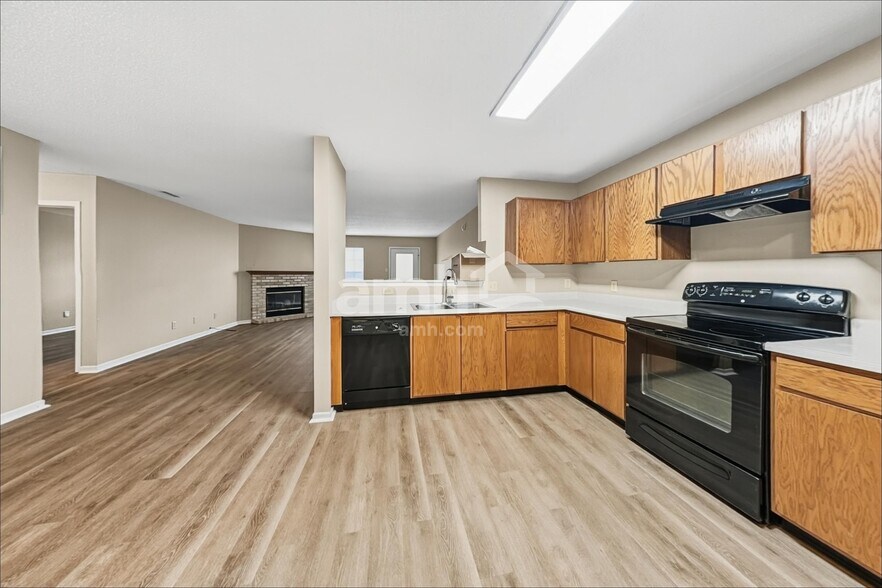 Building Photo - 10777 Emery Dr