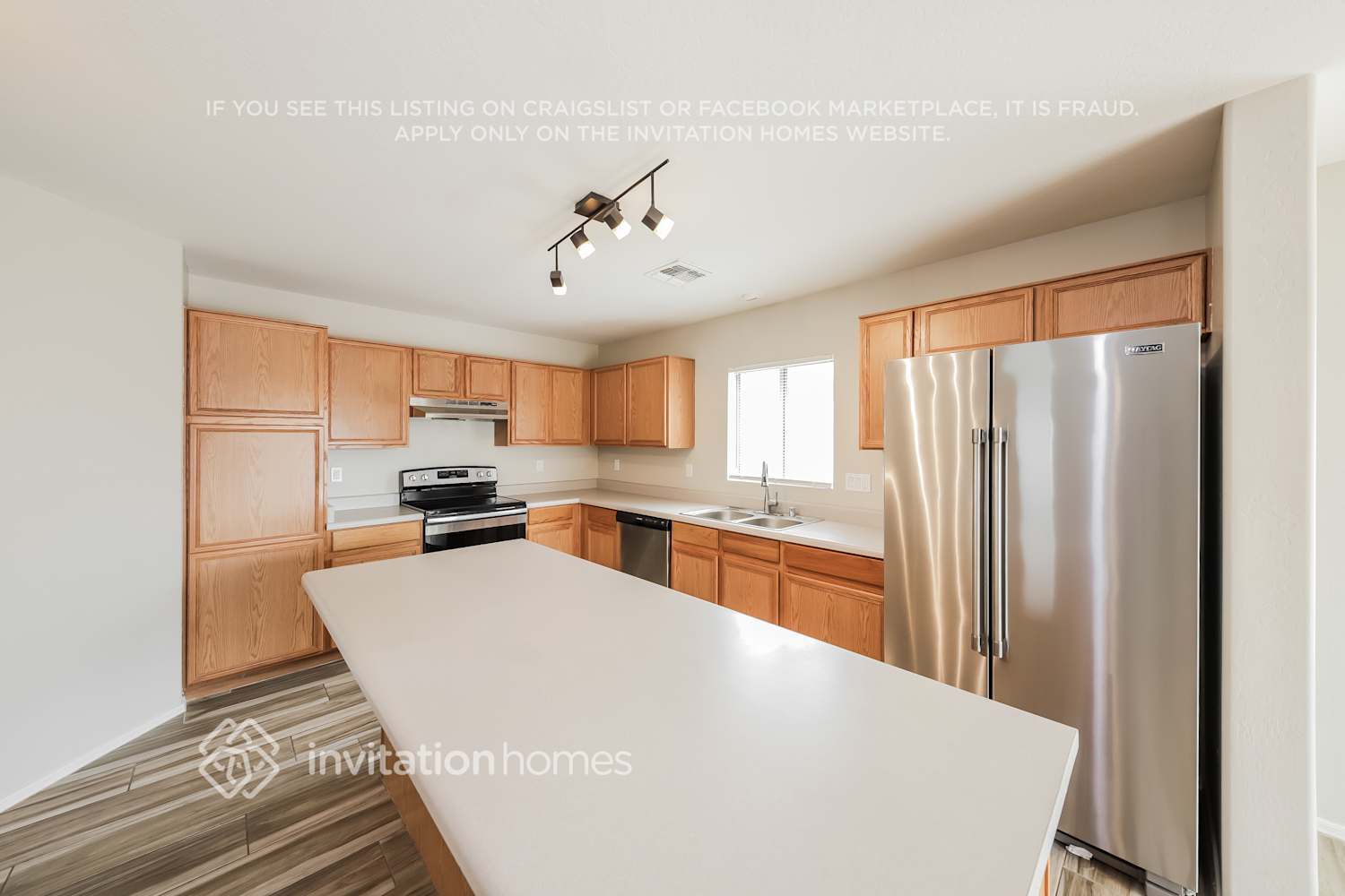 Building Photo - 12845 W Myer Ln