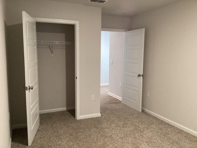 Building Photo - 4057 Brownstone Wy