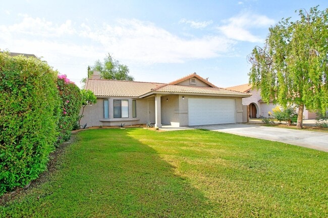 Building Photo - 78615 Bottlebrush Dr