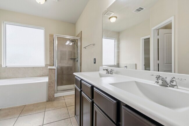 Building Photo - 20223 Galena Falls Dr