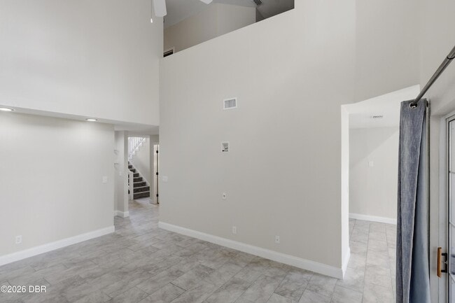 Building Photo - 44 Captains Walk