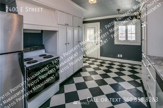 Building Photo - 2400 E Street-