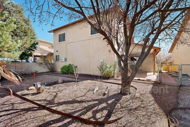 Building Photo - 10713 Towne Park Dr NE