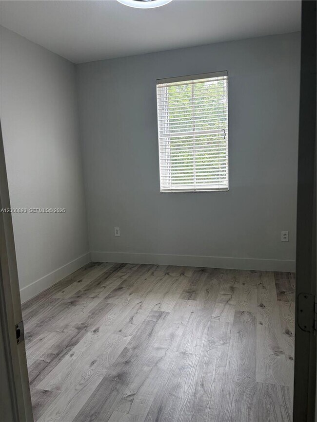 Building Photo - 10947 NW 79th St