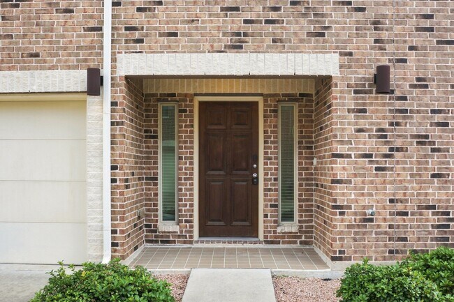 Building Photo - 11518 Main Cypress Dr