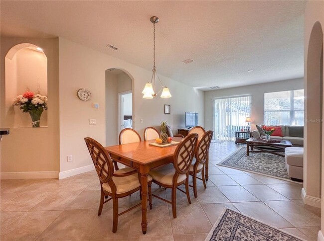 Building Photo - 720 Parkmont Pl