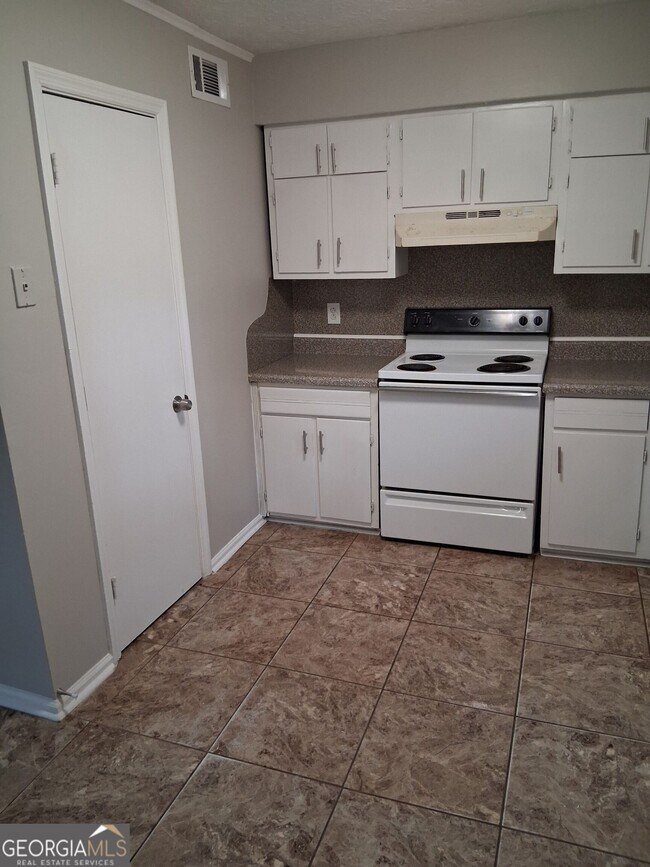 Building Photo - 9109 Sterling Ridge Ln