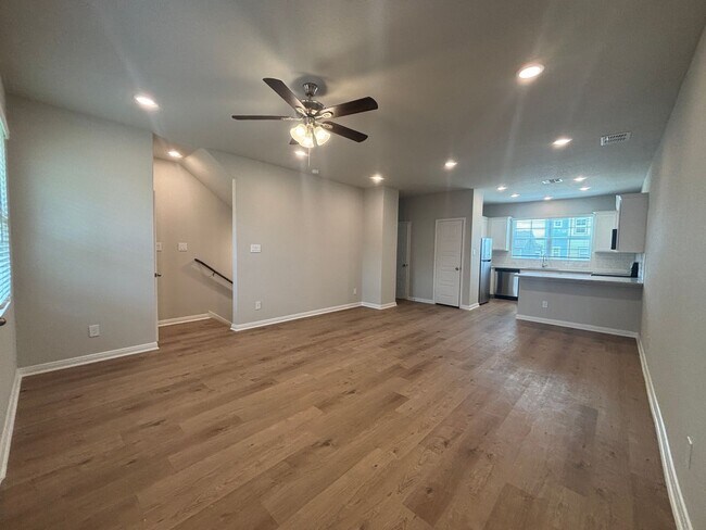 Building Photo - Triple Master Suites 3-Story Townhome