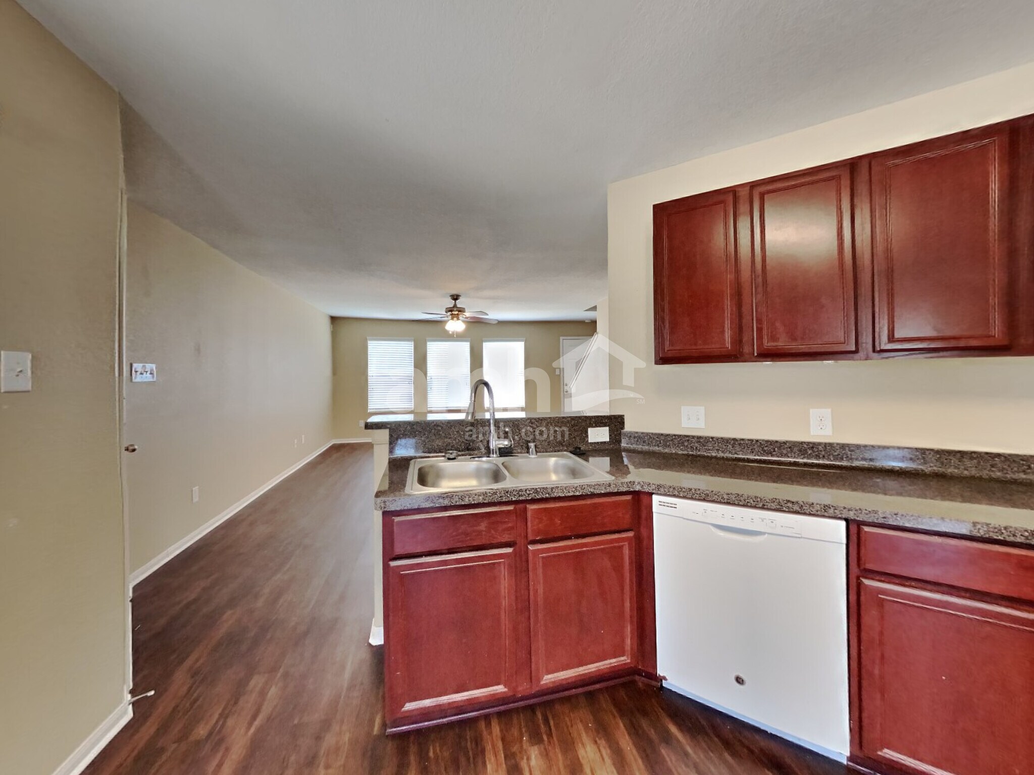 Building Photo - 9928 Grebe Dr
