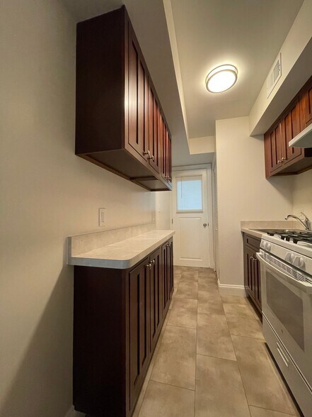 Building Photo - 4630 New Hampshire Ave NW