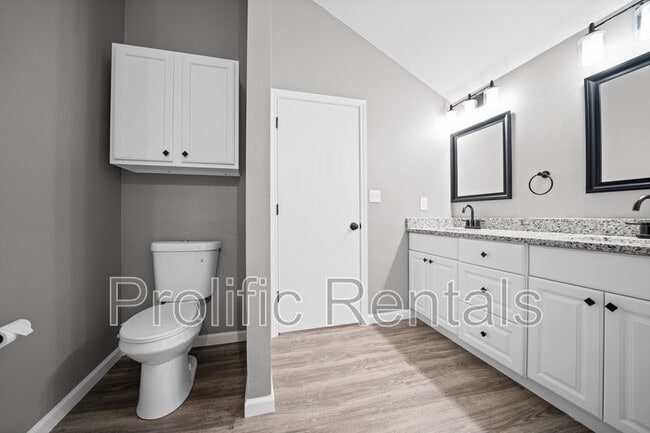 Building Photo - 4417 Briarwood Dr