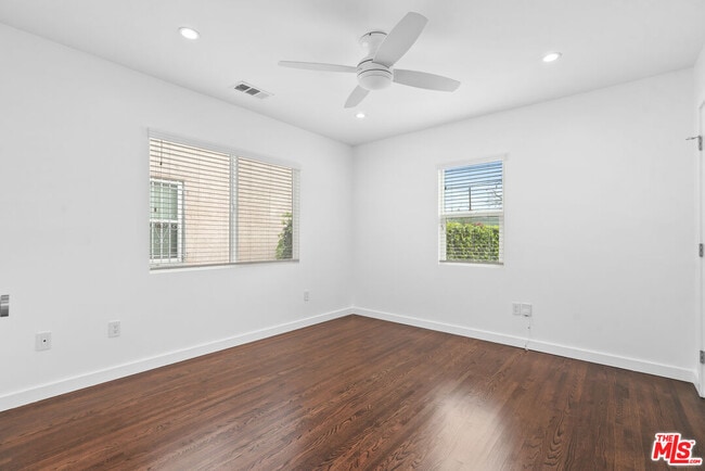 Building Photo - 1716 S Genesee Ave