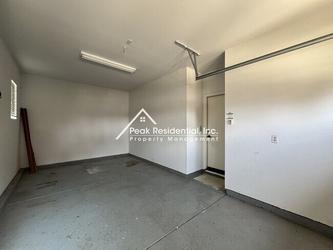 Building Photo - Beautiful 3bd/2.5ba Elk Grove Home