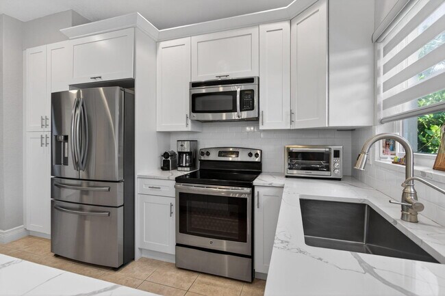 Building Photo - 4735 NW 120th Way